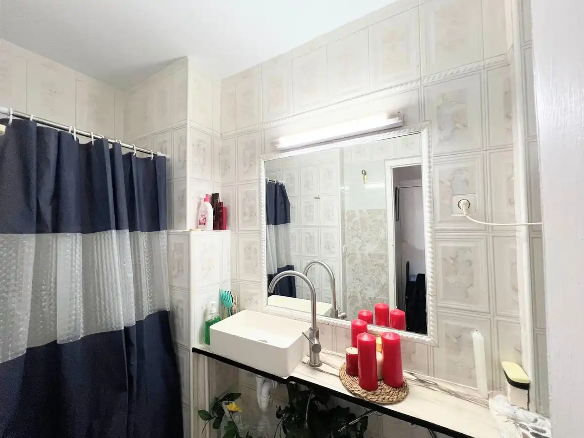Bany de Apartament en venda en Benalmádena amb Aire condicionat, Calefacció i Terrassa