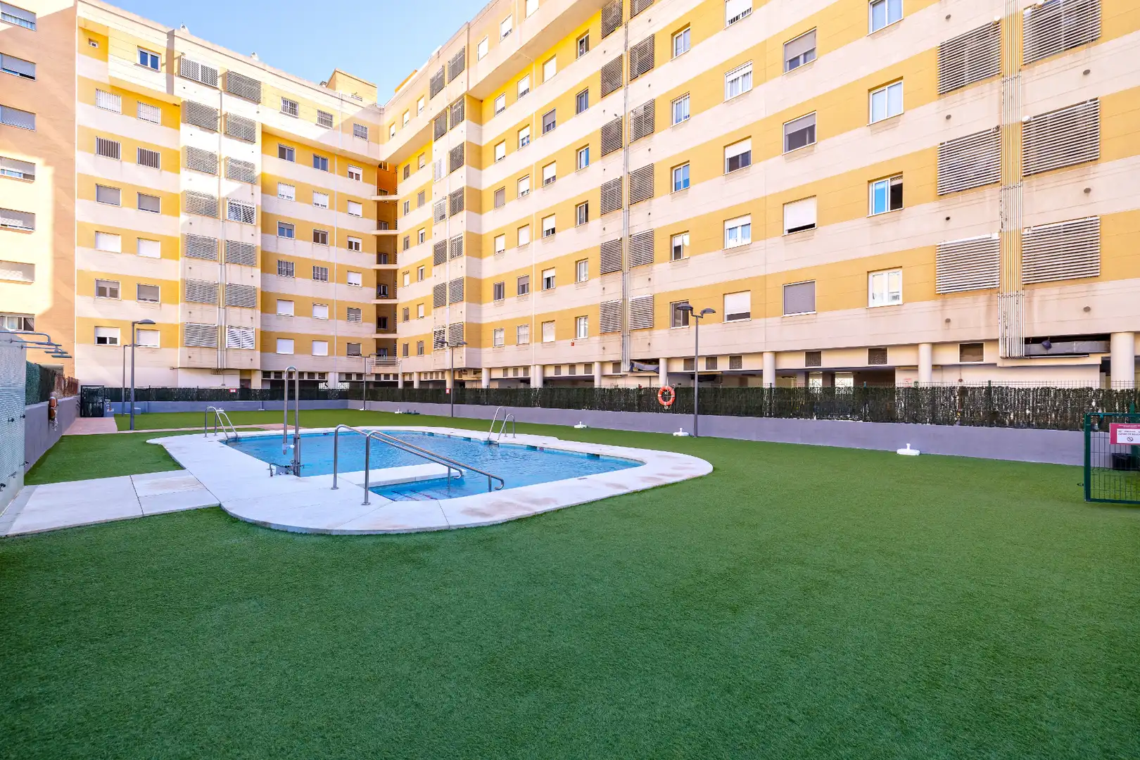 Piscina de Pis en venda en Málaga amb Aire condicionat, Calefacció i Terrassa