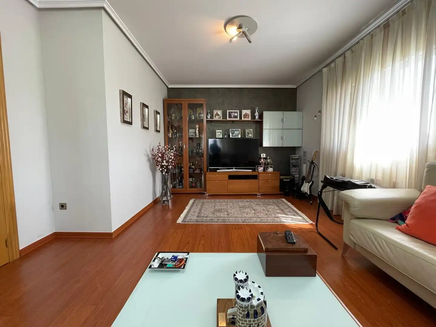 Sala d'estar de Casa o xalet en venda en Camponaraya amb Calefacció i Jardí privat