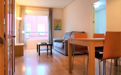 Sala d'estar de Pis de lloguer en  Madrid Capital amb Balcó