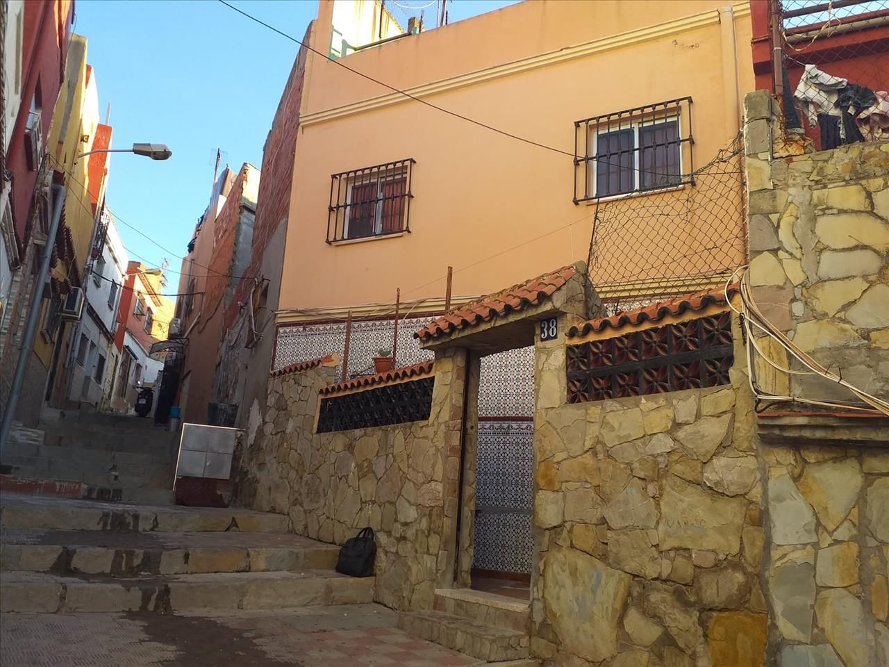 Vista exterior de Casa adosada en venda en Algeciras