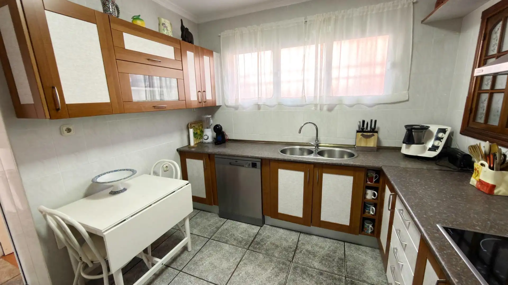 Kitchen of Houses for sale in Islantilla  with Air Conditioner, Private garden and Terrace