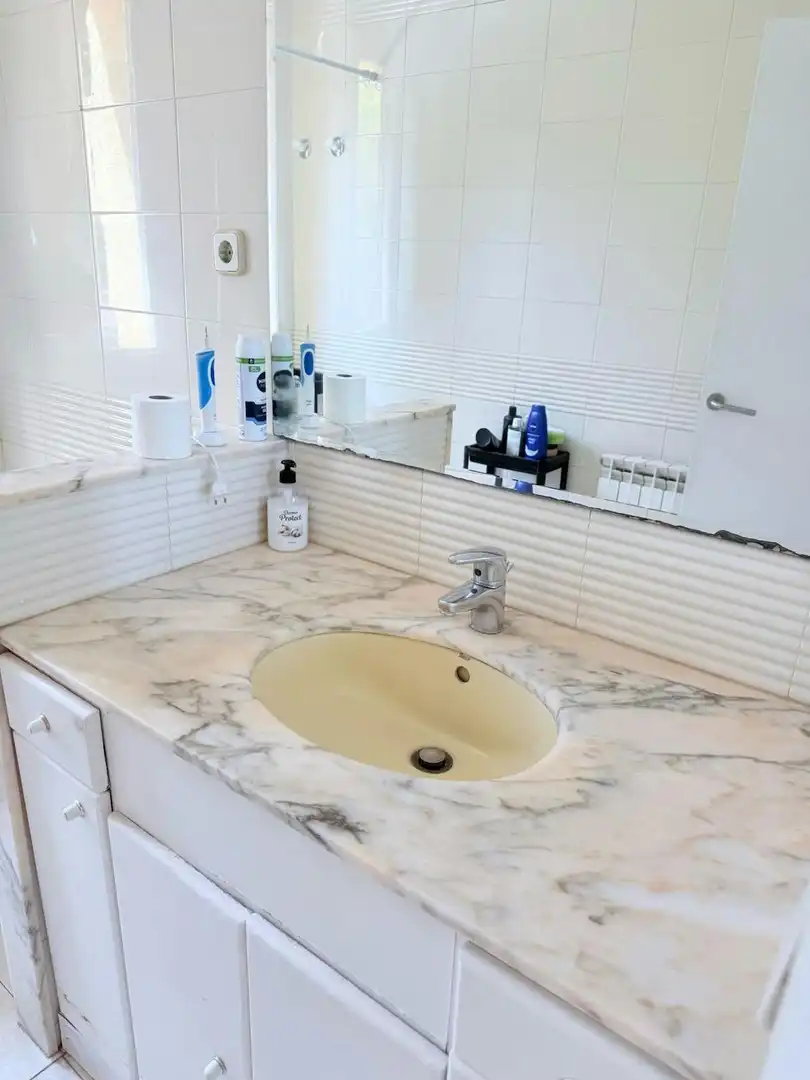 Baño de Piso para compartir en Barcelona con Lavadora