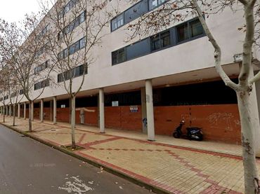 Local commercial à vendre à De Luis Buñuel