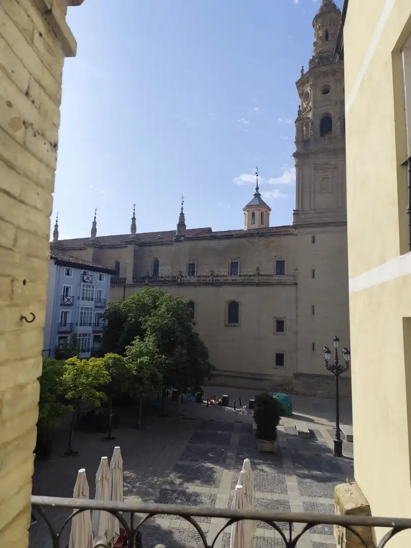 Außenansicht von Wohnung zum Verkauf in  Logroño mit Heizung und Terrasse