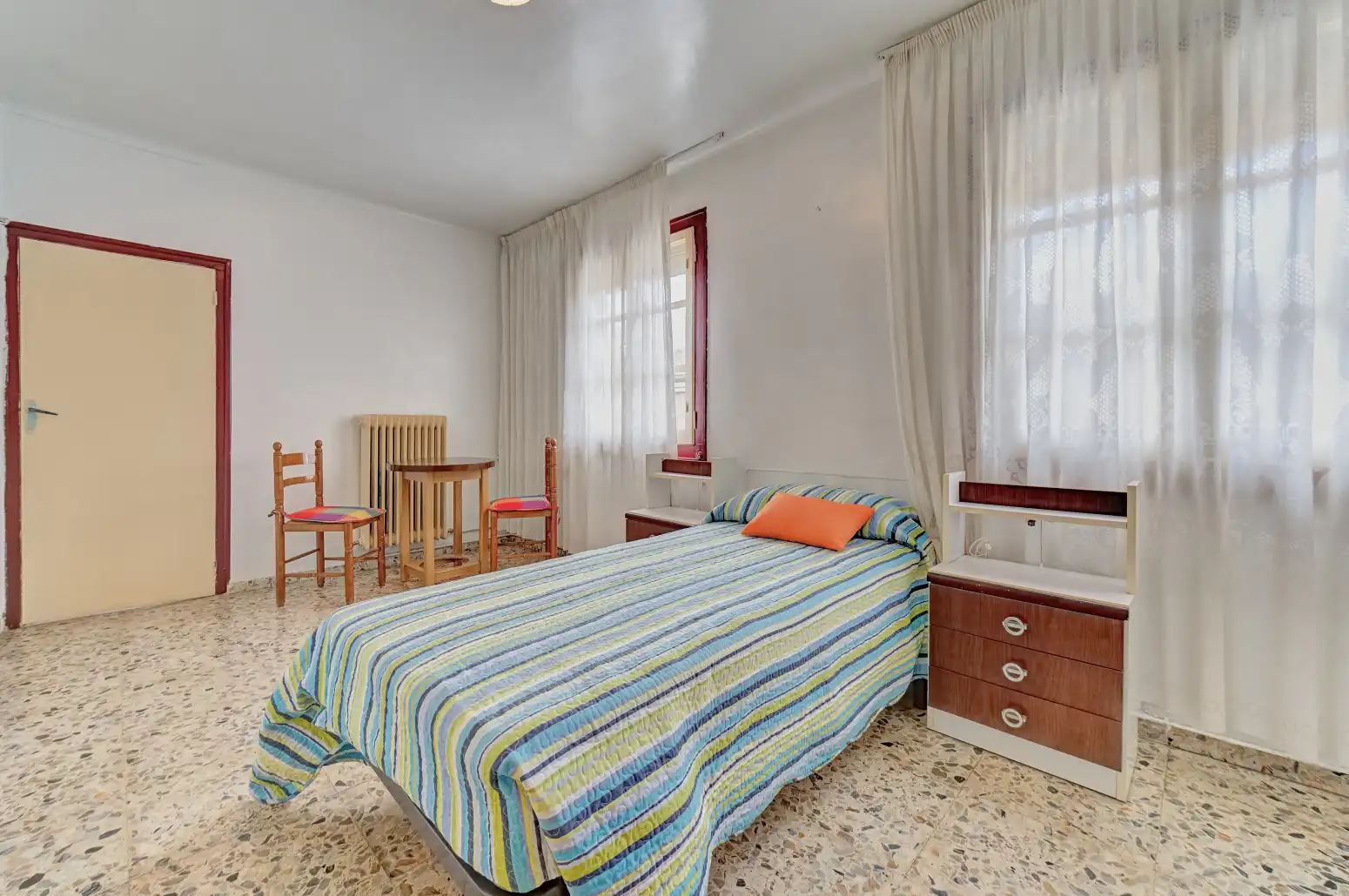 Habitación de Casa adosada en venta en Arguedas con Calefacción, Jardín privado y Terraza