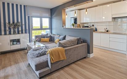Living room of Attic for sale in  Madrid Capital  with Air Conditioner, Heating and Private garden