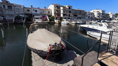Casa de pescadores con amarre idealmente situada, cerca de la salida al mar y a solo 800 metros de las tiendas y restaurantes de E, image 3