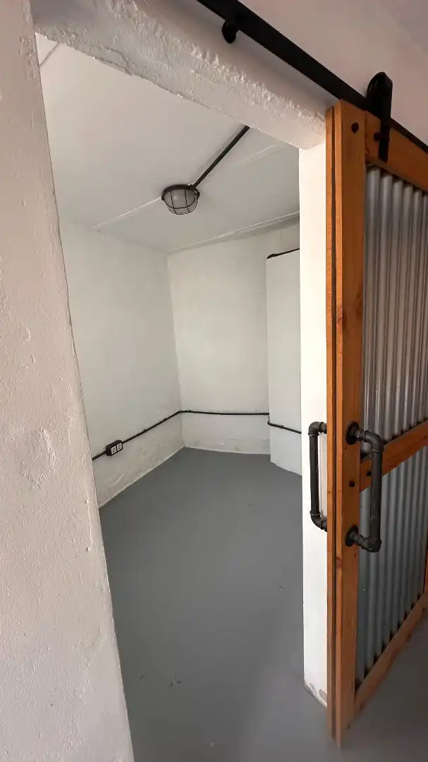 Local en venta en Marbella con Aire acondicionado, Terraza y Amueblado