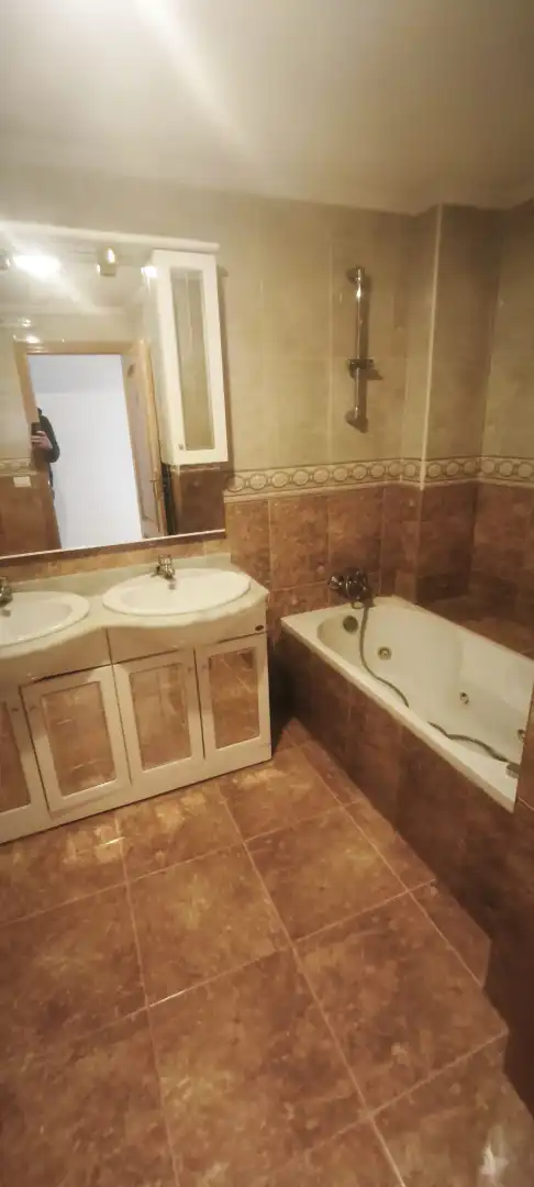 Baño de Piso en venta en Castellón de la Plana / Castelló de la Plana con Aire acondicionado, Calefacción y Trastero