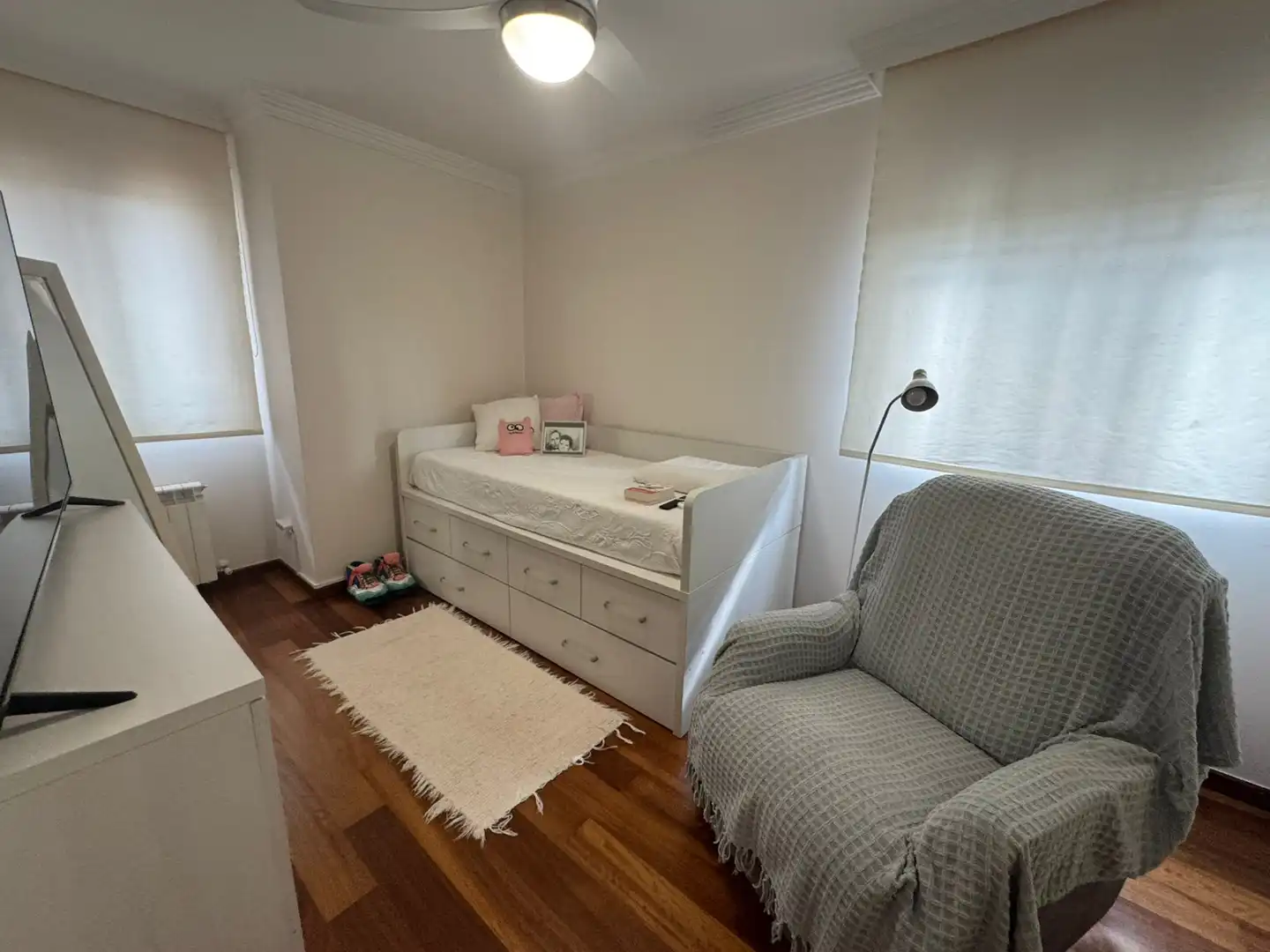 Habitación de Casa o chalet en venta en Alicante / Alacant con Aire acondicionado, Calefacción y Jardín privado