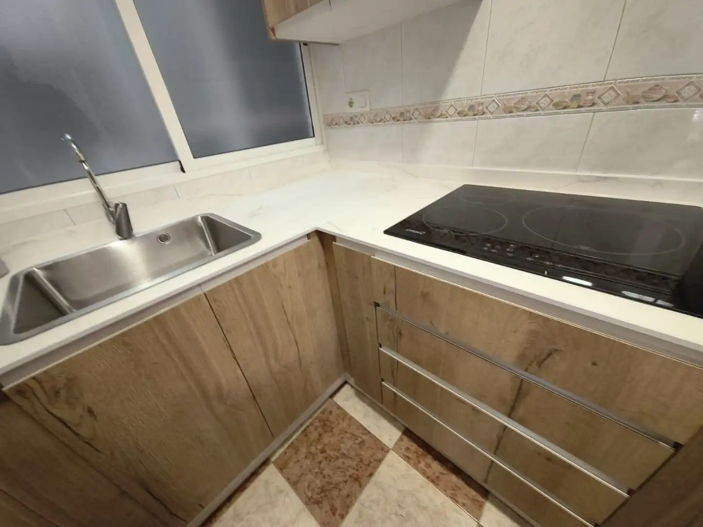 Cocina de Piso de alquiler en  Granada Capital con Terraza y Balcón