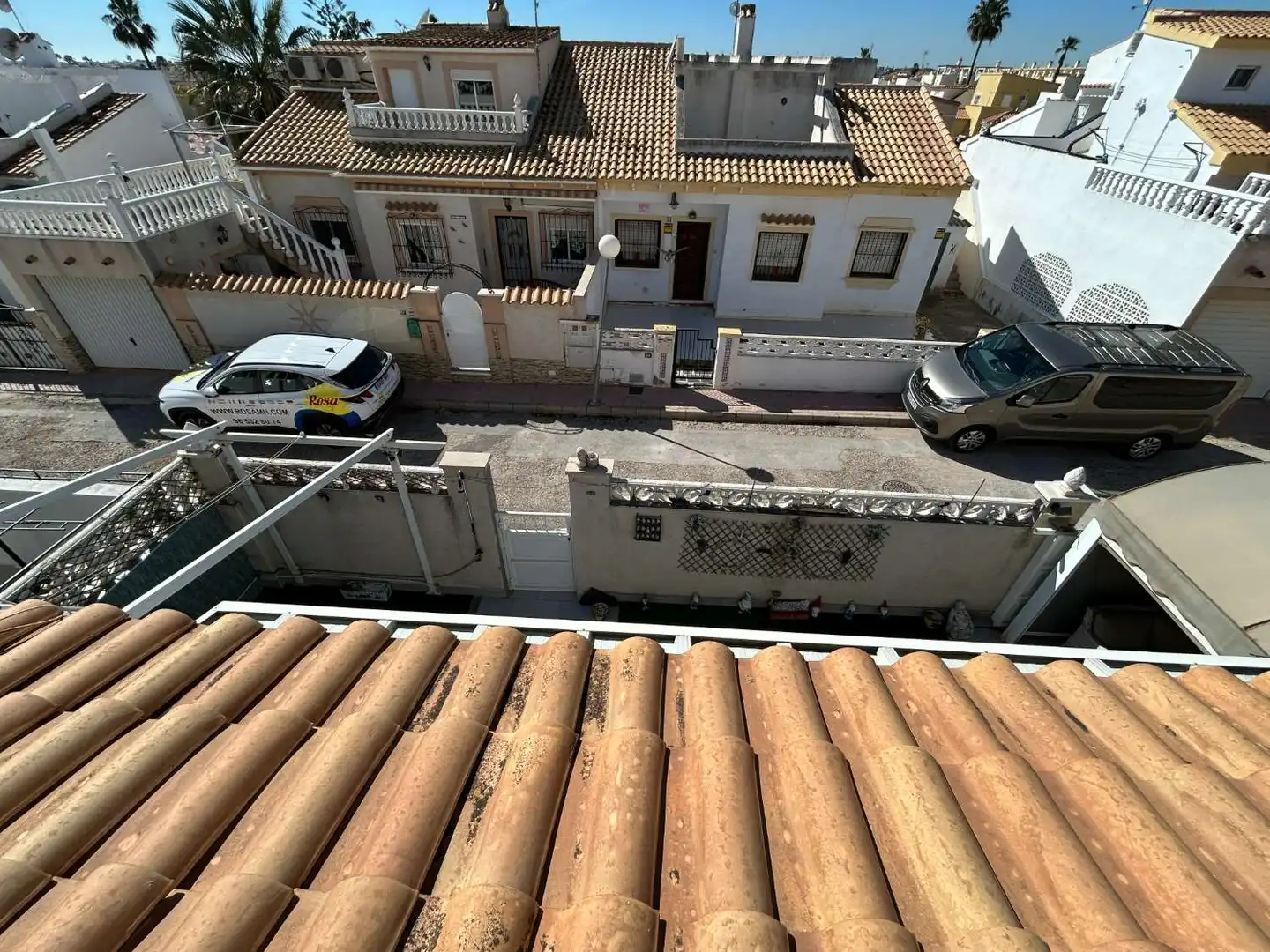 Vista exterior de Casa adosada en venta en Orihuela con Terraza, Trastero y Internet