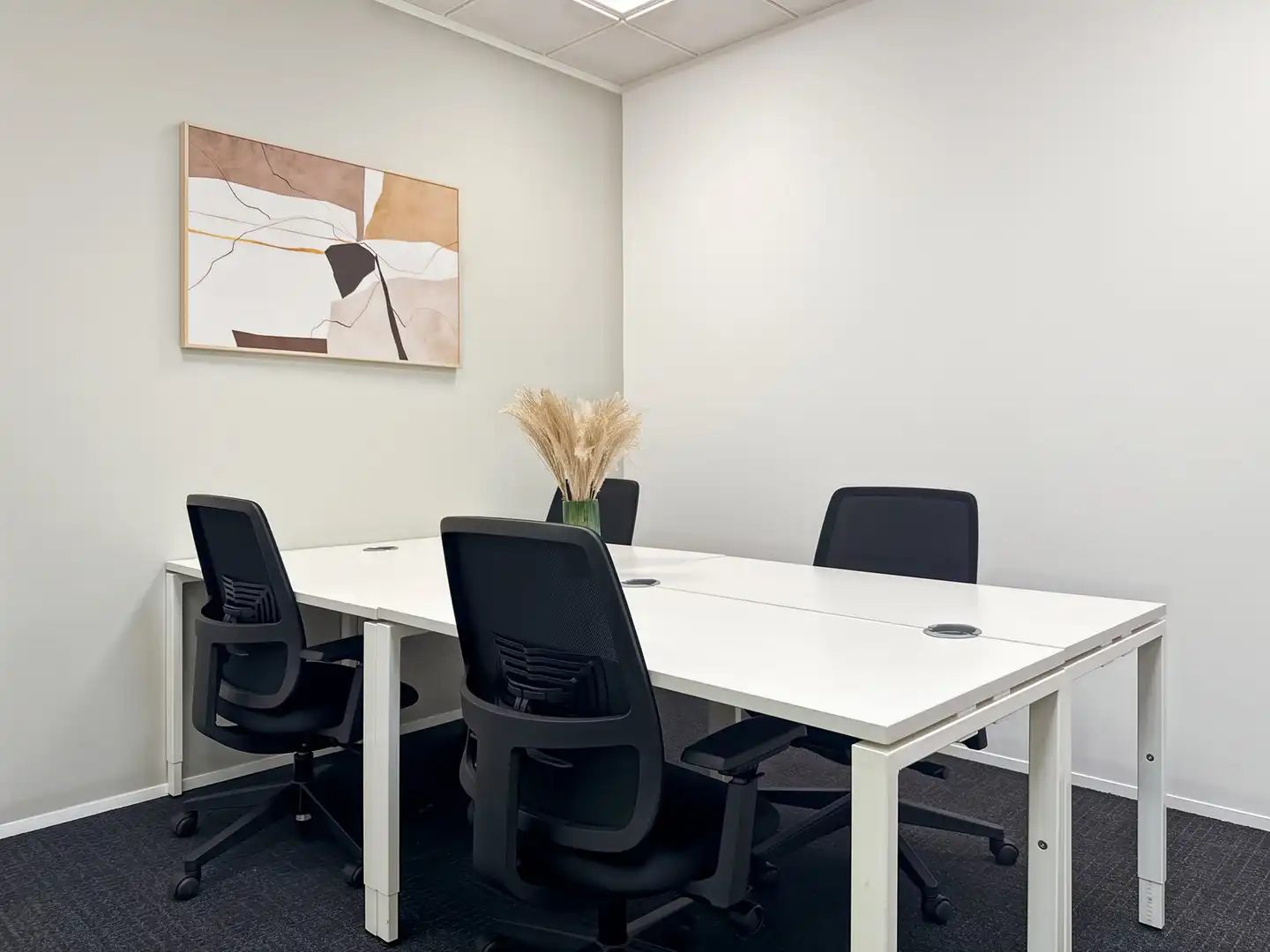 Büro mit Aufzug zur Miete in Calle Al Mutamid 6