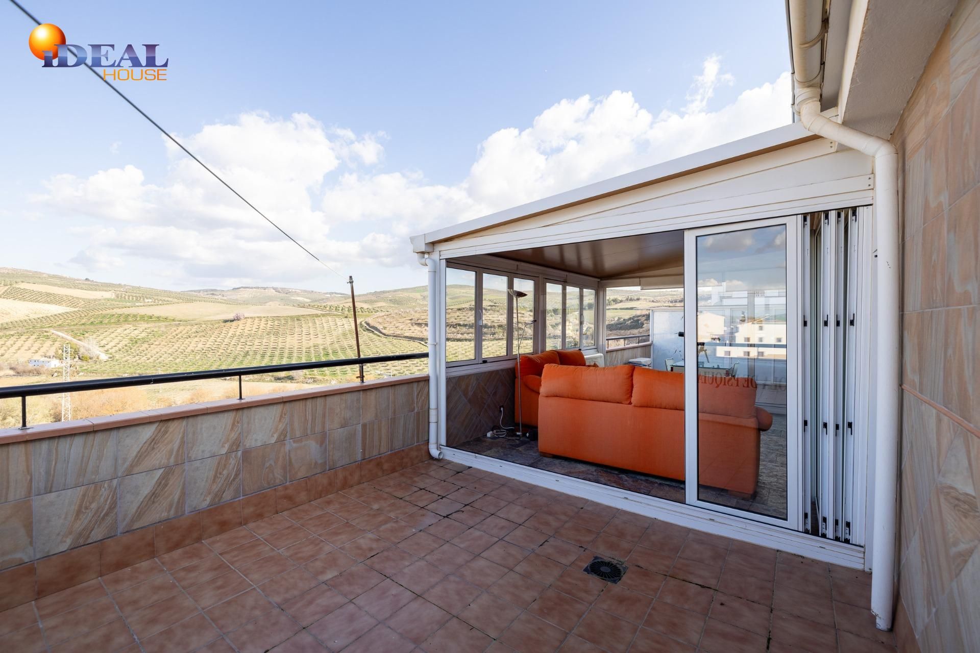 Attic for sale in Alhama de Granada