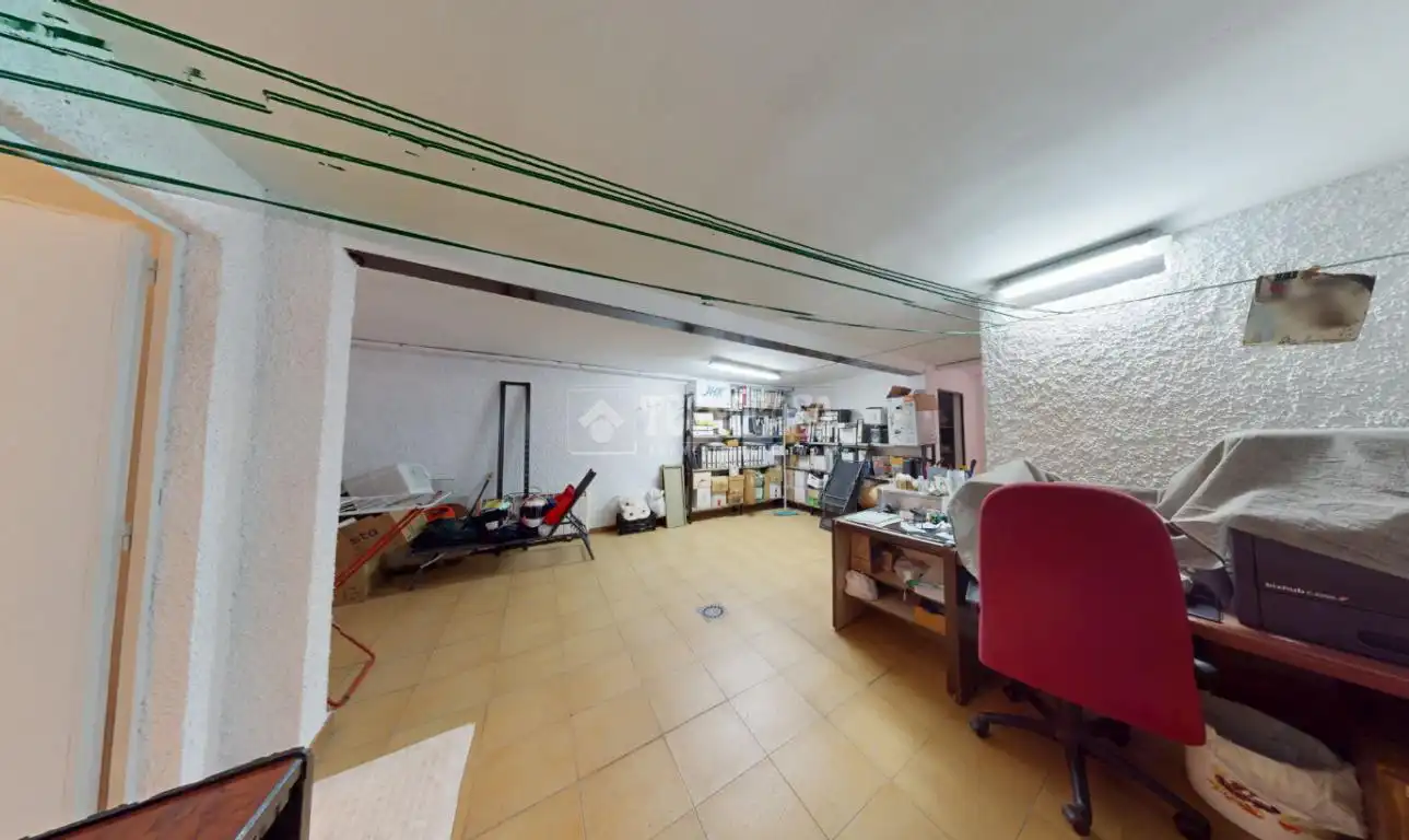 Einfamilien-Reihenhaus zum Verkauf in Leganés mit Heizung, Parkett und Terrasse