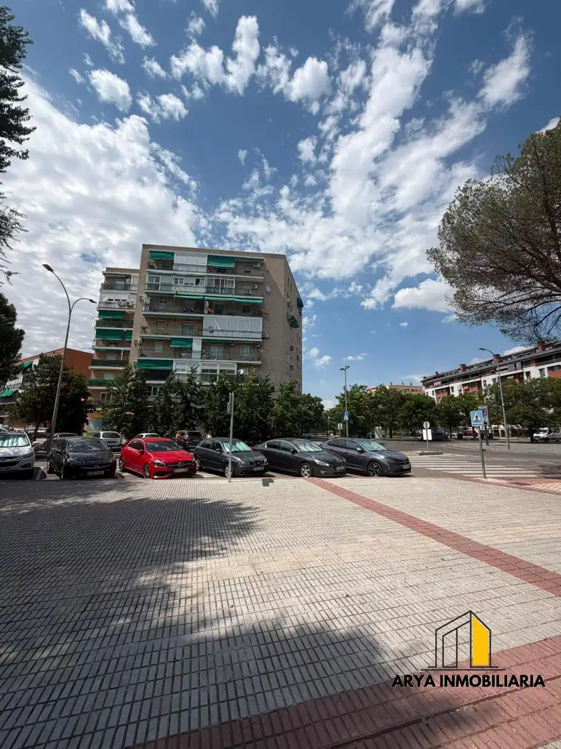 Aparcament de Pis en venda en Torrejón de Ardoz amb Calefacció i Balcó