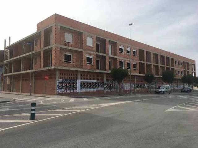 Local comercial en Alquiler en  MIGUEL DELIBES en Bullas