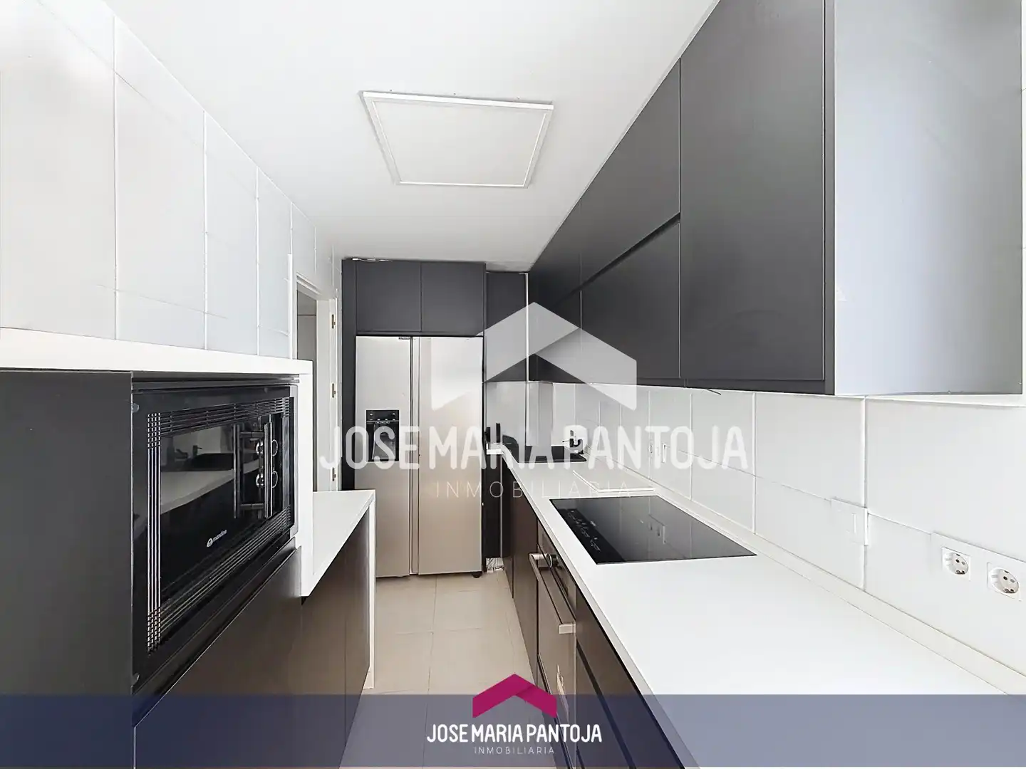 Kitchen of Flat for sale in Arcos de la Frontera  with Air Conditioner, Heating and Storage room