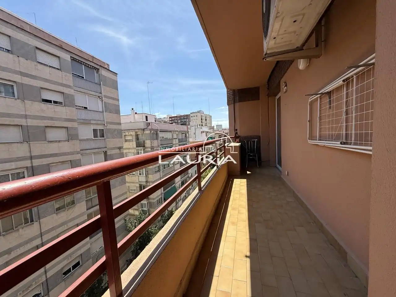 Vista exterior de Piso en venta en Valencia con Parquet y Balcón