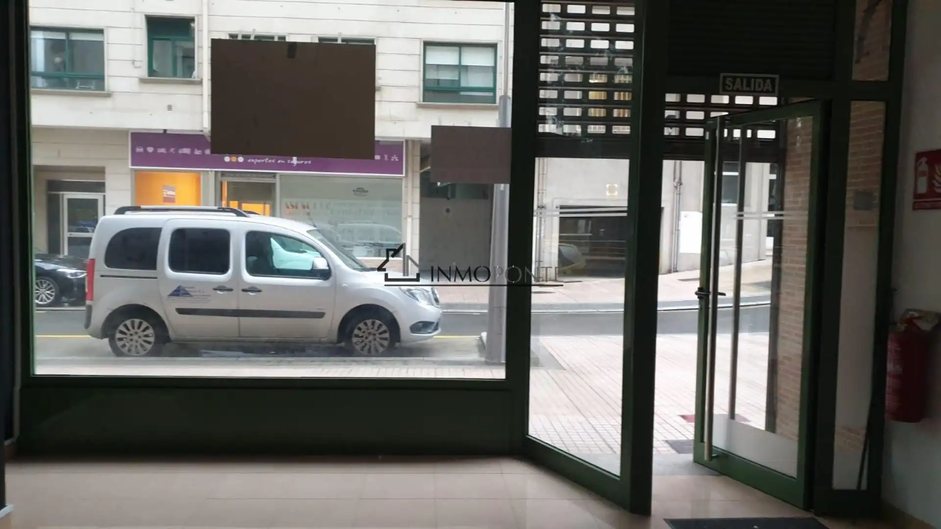 Vista exterior de Local de alquiler en Pontevedra Capital 