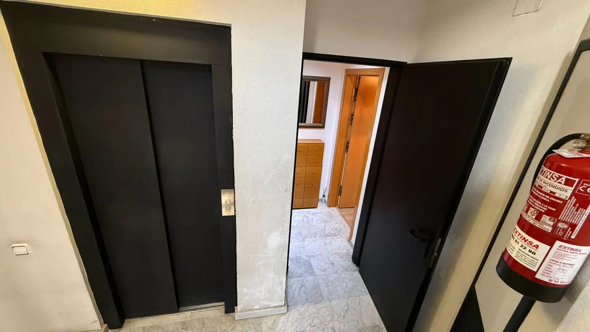 Flat for sale in Barcelona  with Air Conditioner, Heating and Parquet flooring