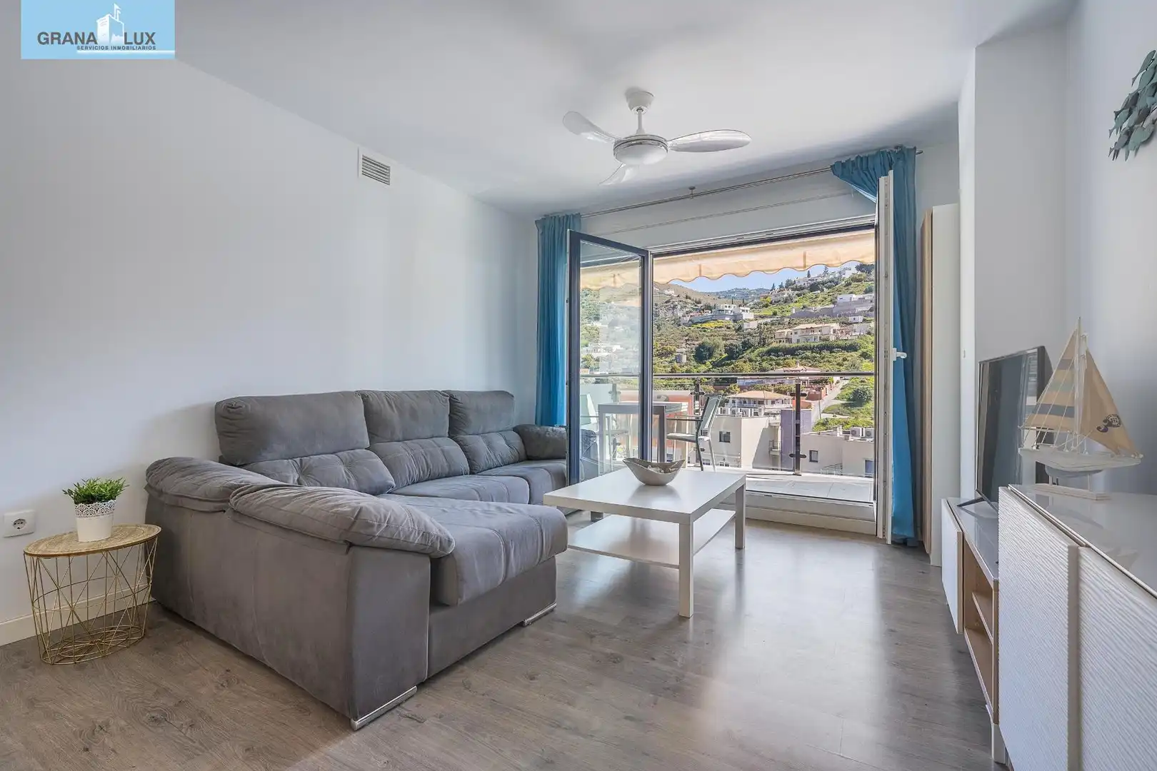 Wohnzimmer von Wohnung zum Verkauf in Almuñécar mit Terrasse, Abstellraum und Balkon