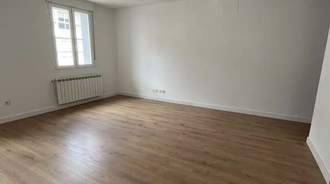 Foto 2 de Piso en venta en Avenida de Buenos Aires, 116, Universidad, Ourense Capital