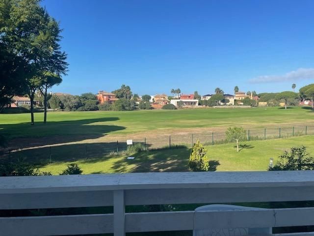 Exterior view of Single-family semi-detached for sale in Chiclana de la Frontera  with Air Conditioner, Private garden and Terrace