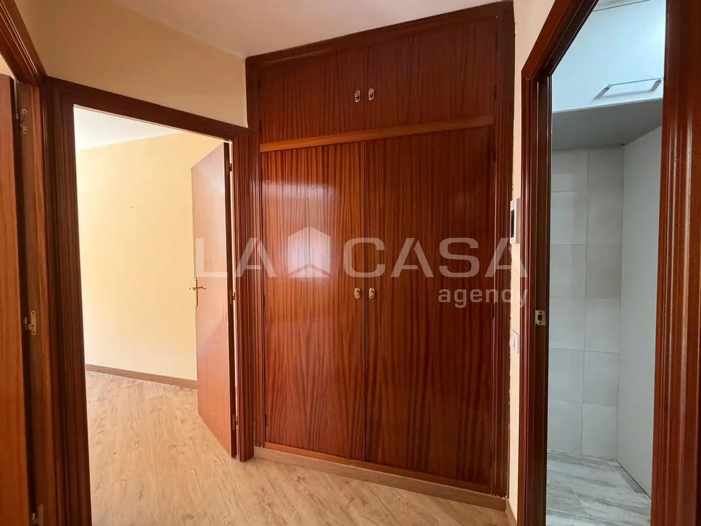 Piso en venta en Santa Coloma de Gramenet con Calefacción