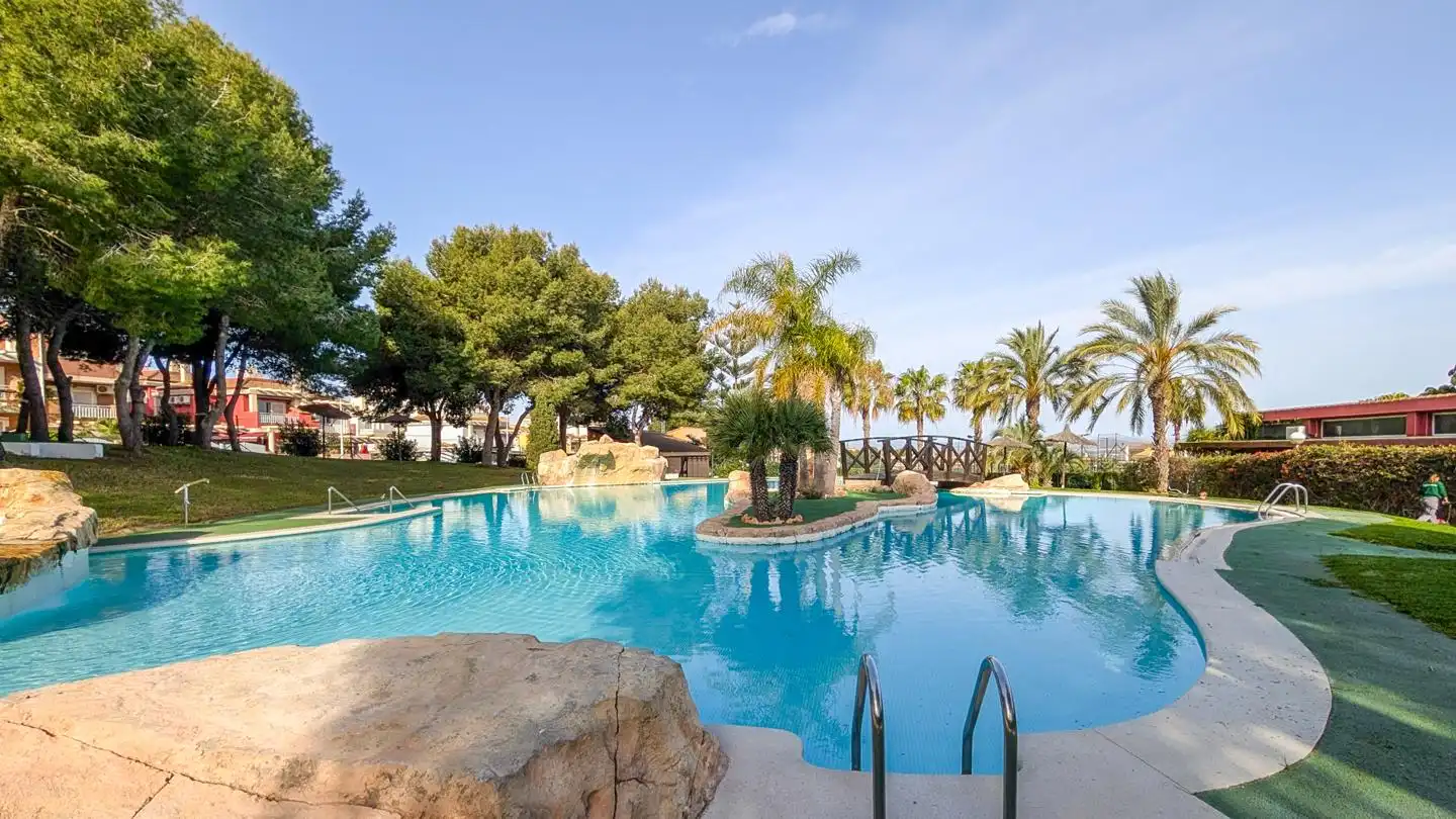 Piscina de Casa o chalet en venta en Santa Pola con Jardín privado, Terraza y Piscina
