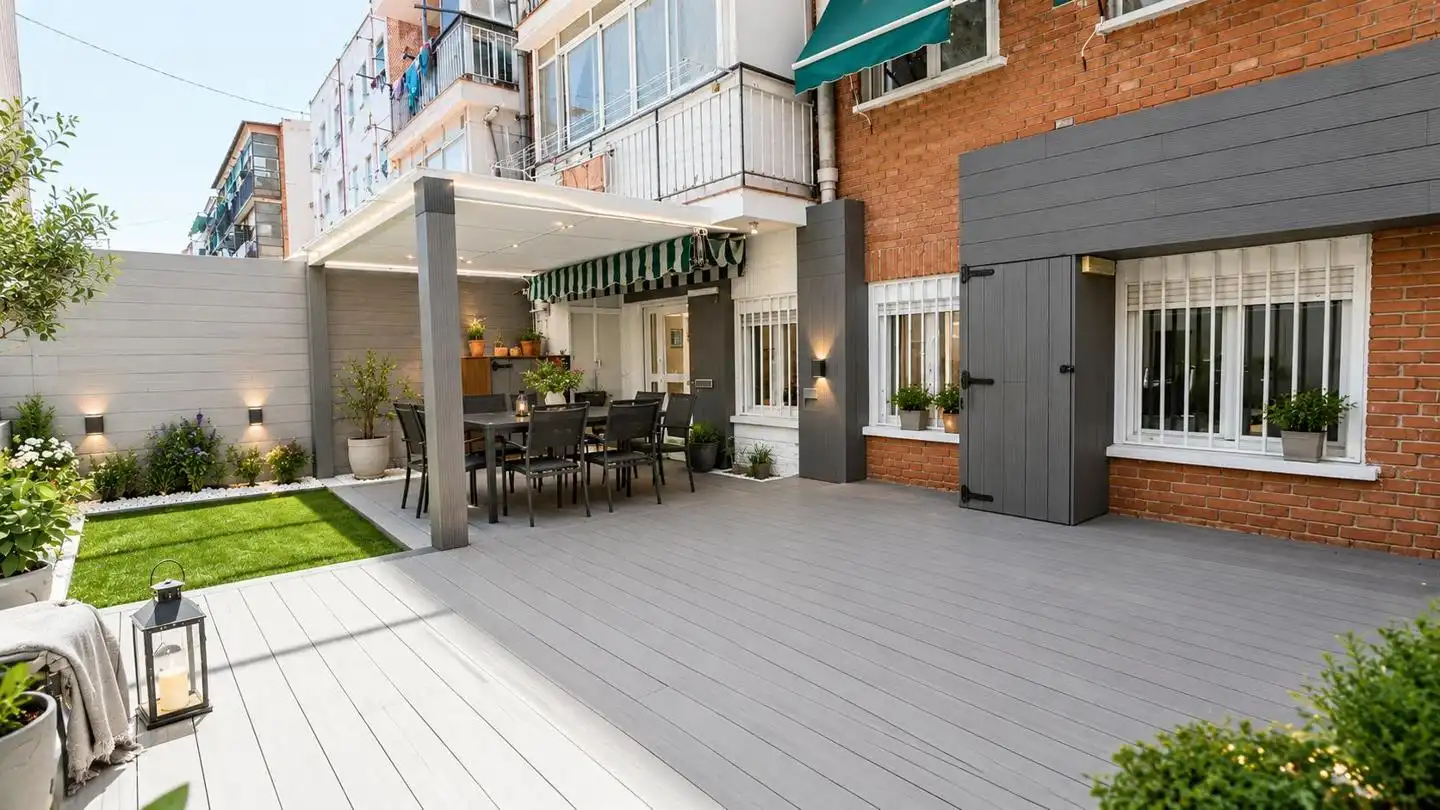 Terrassa de Pis en venda en Madrid amb Aire condicionat, Calefacció i Jardí privat