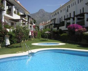 Vista exterior de Apartament de lloguer en Marbella amb Aire condicionat i Terrassa