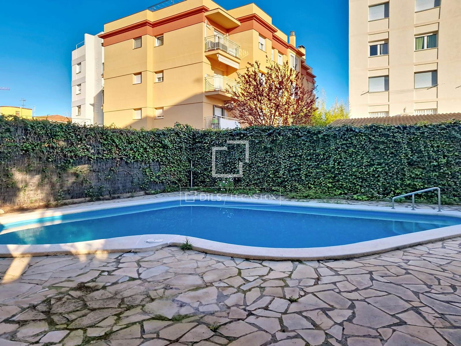 Piscina de Pis en venda en Vilanova i la Geltrú amb Aire condicionat, Calefacció i Terrassa