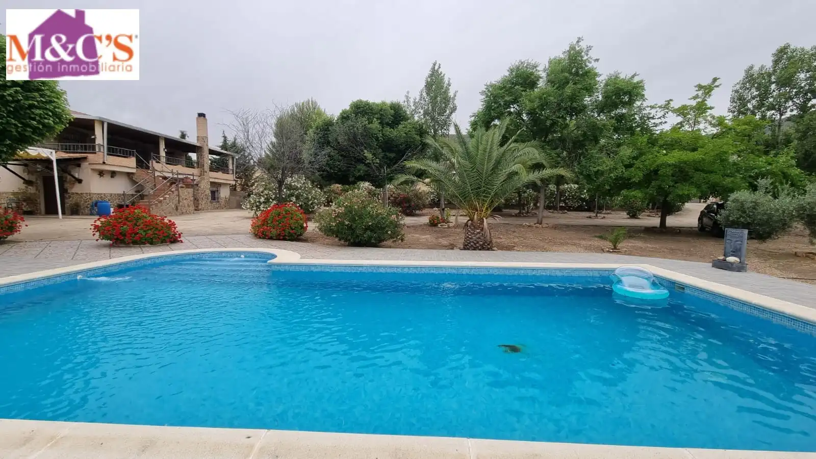 Swimming pool of Houses for sale in Hinojosas de Calatrava  with Air Conditioner, Heating and Private garden