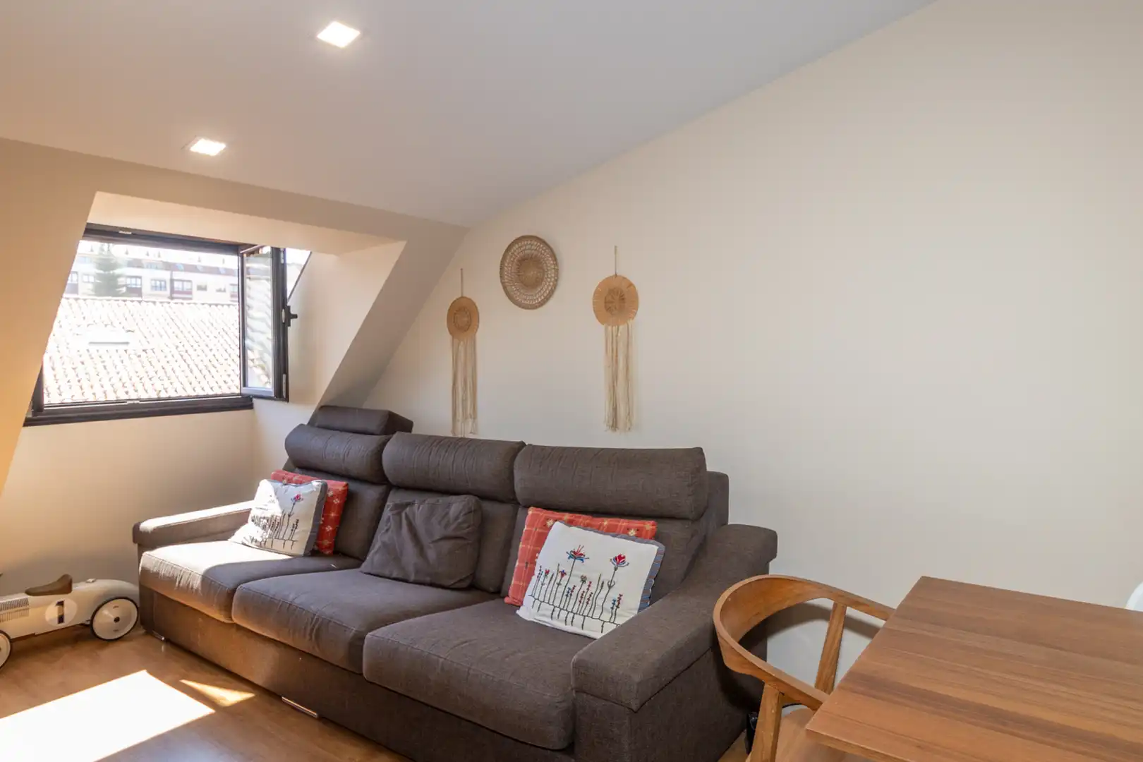 Living room of Flat for sale in Miño  with Heating, Parquet flooring and Terrace