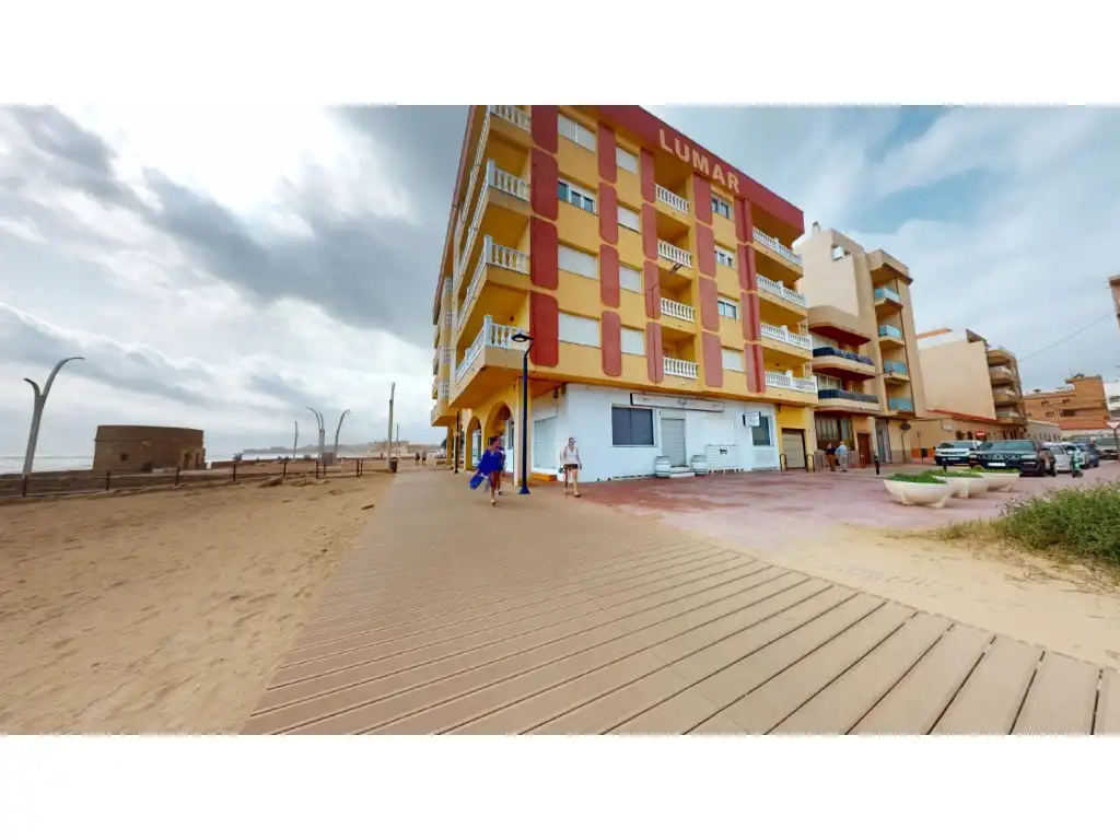 Vista exterior de Piso en venta en Torrevieja