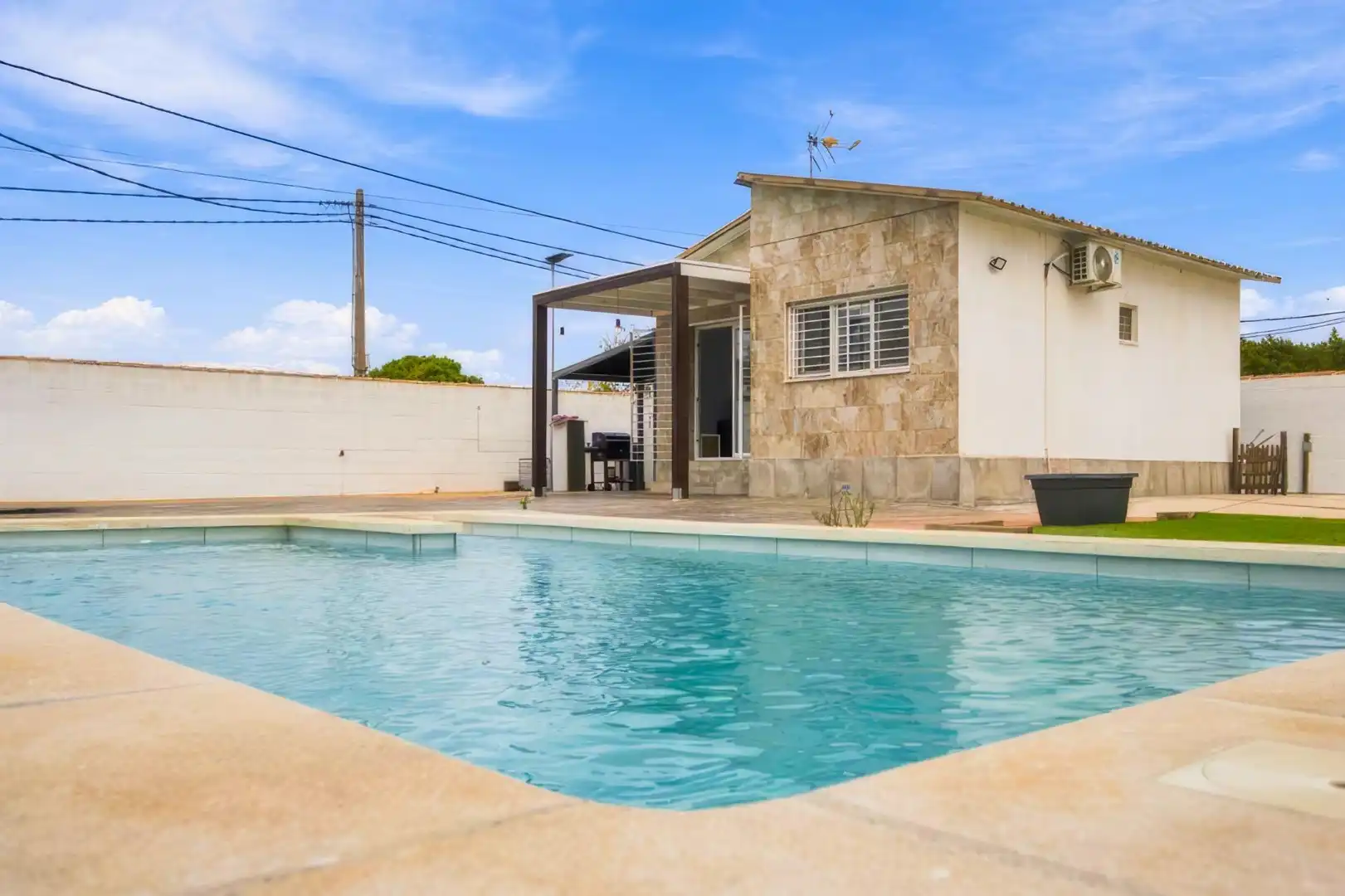 Piscina de Casa o xalet en venda en Pelagatos - Pago del Humo