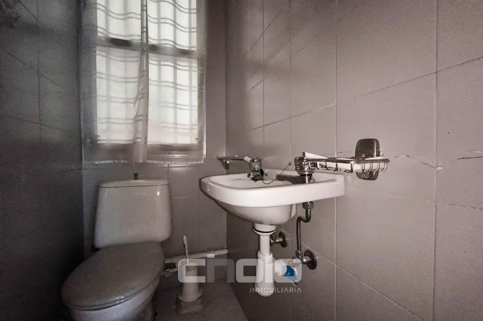 Badezimmer von Wohnung zum Verkauf in Lugo mit Heizung, Terrasse und Balkon