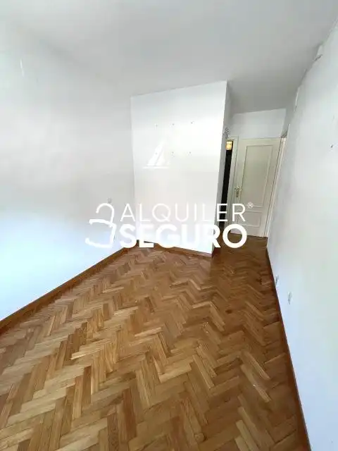 Bedroom of Flat for rent in Madrid  with Heating