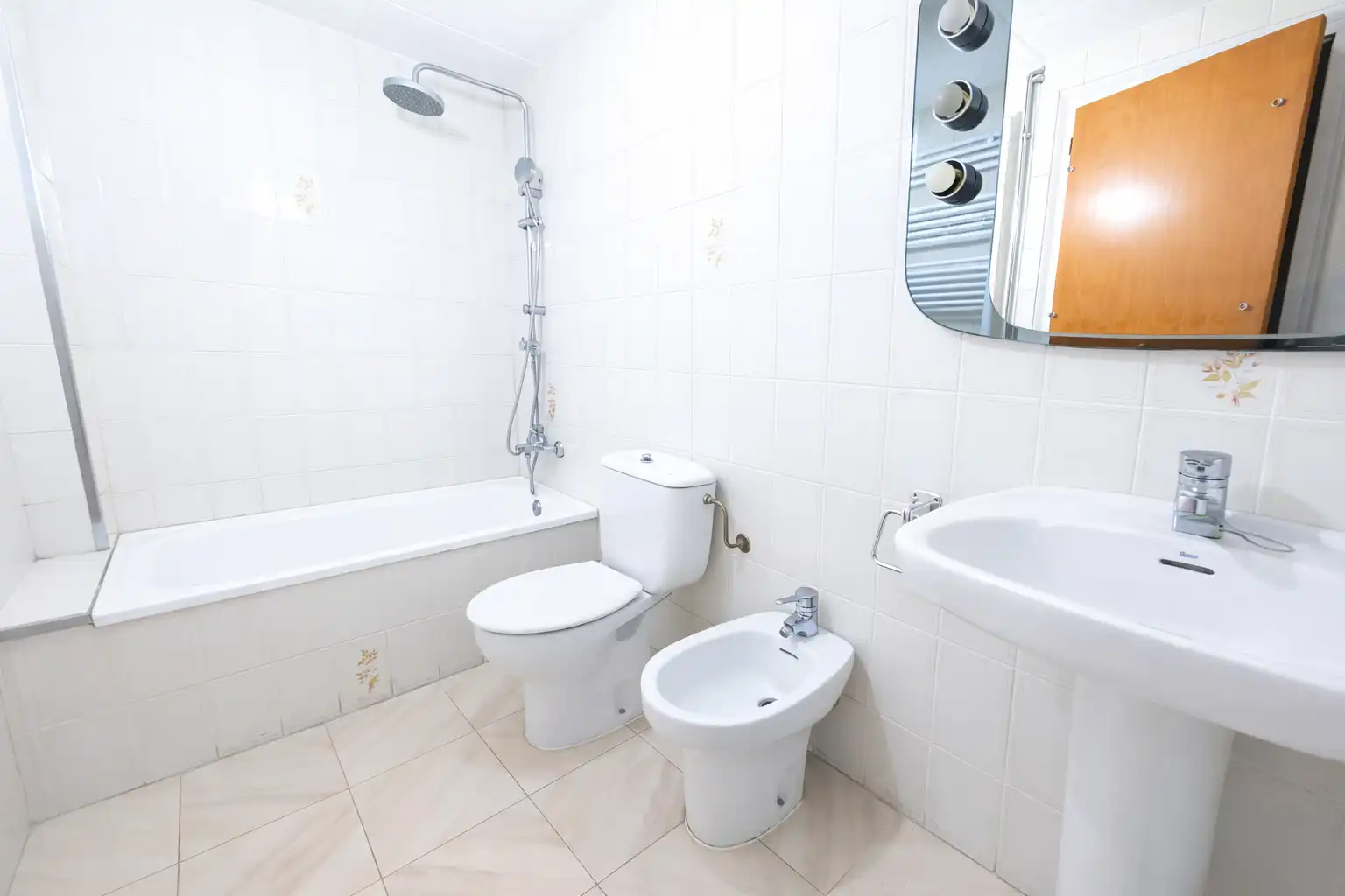 Badezimmer von Wohnung zum Verkauf in Blanes mit Heizung und Terrasse