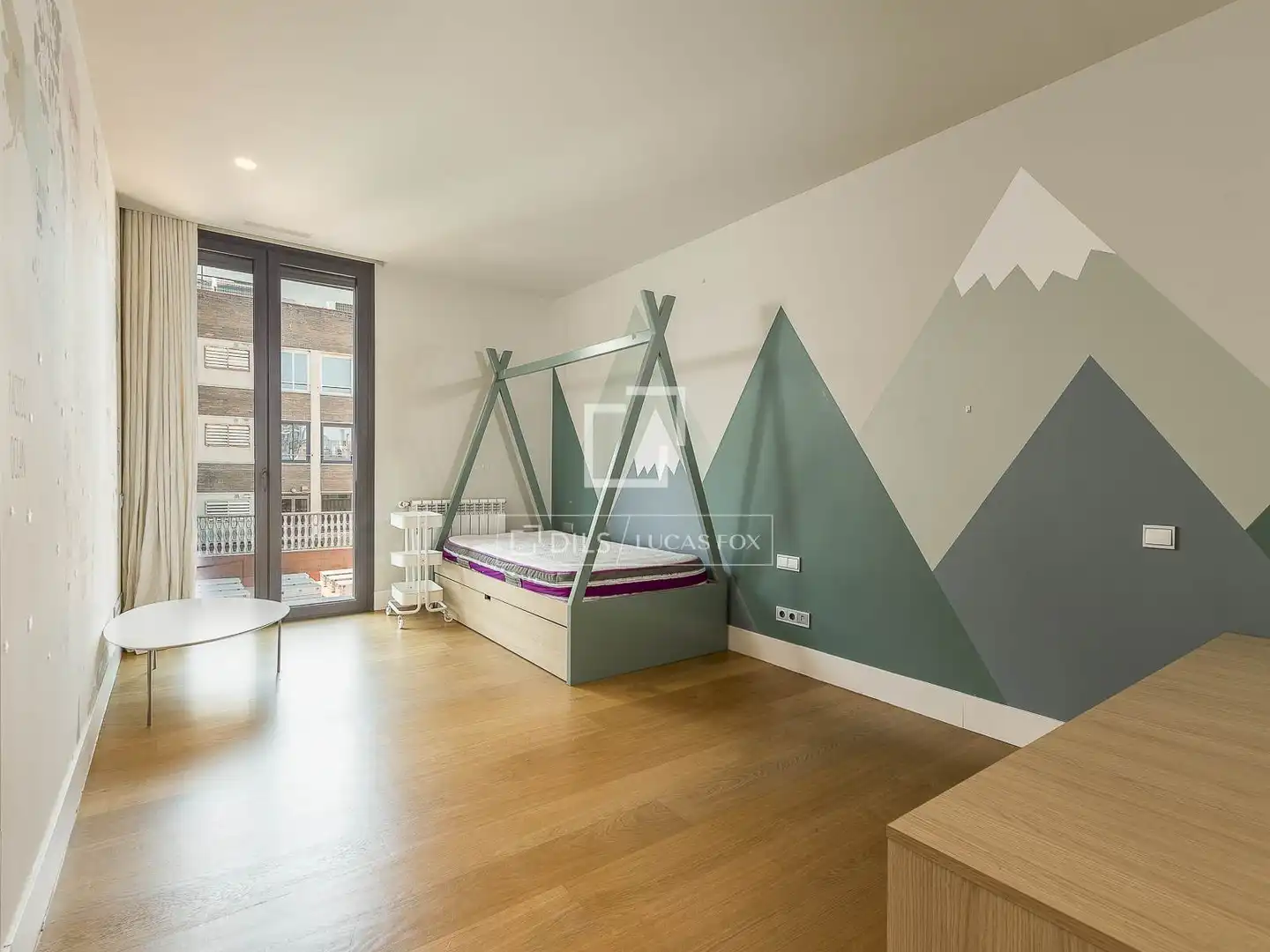 Habitación de Ático en venta en Barcelona con Aire acondicionado, Calefacción y Jardín privado