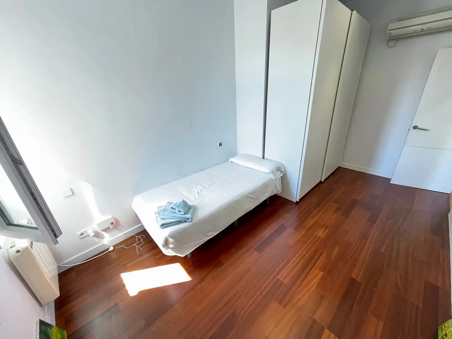 Habitación de Piso de alquiler en  Palma de Mallorca con Aire acondicionado, Calefacción y Jardín privado