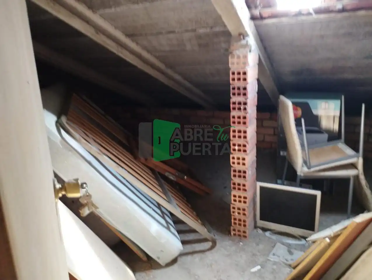 Piso en venta en San Miguel de la Ribera con Calefacción, Trastero y Amueblado