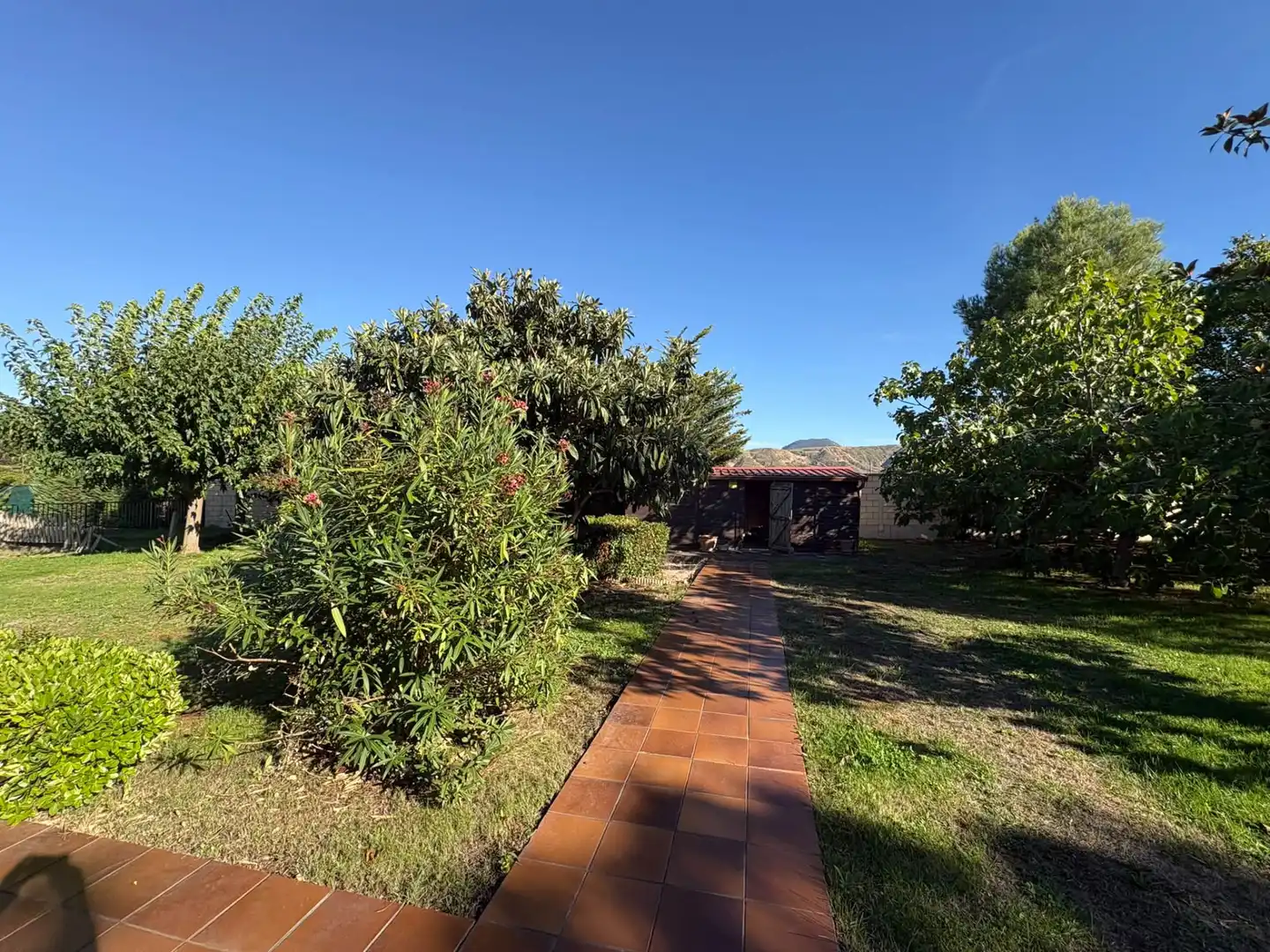 Jardín de Terreno en venta en Albelda de Iregua