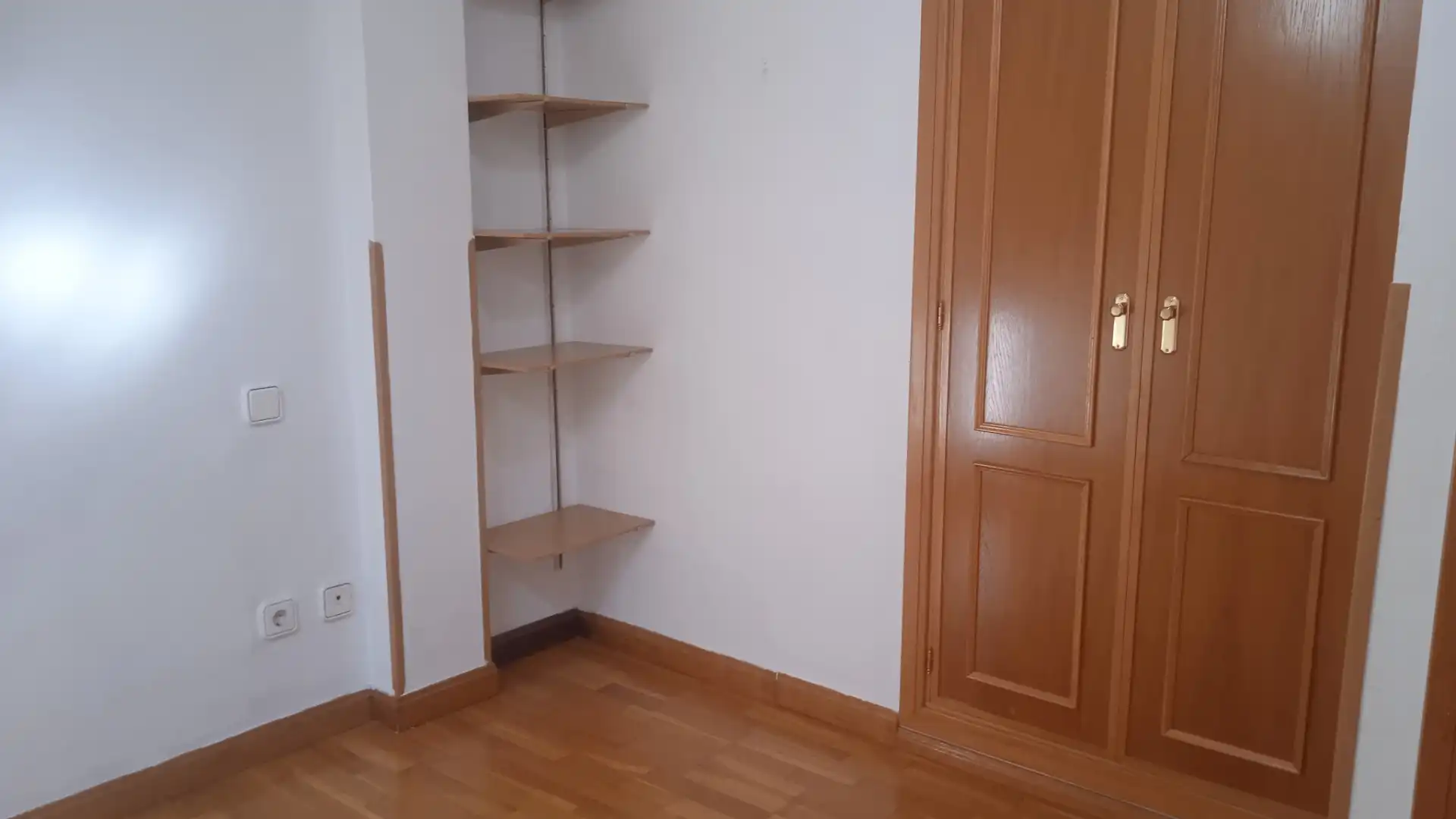 Dormitori de Dúplex en venda en Segovia amb Calefacció, Parquet i Terrassa