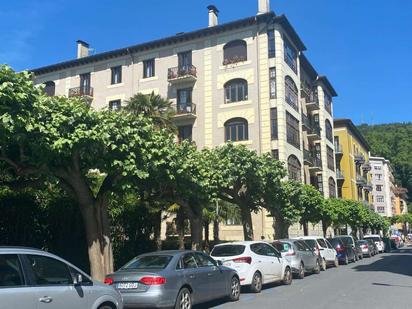 Außenansicht von Wohnung zum verkauf in Tolosa mit Balkon