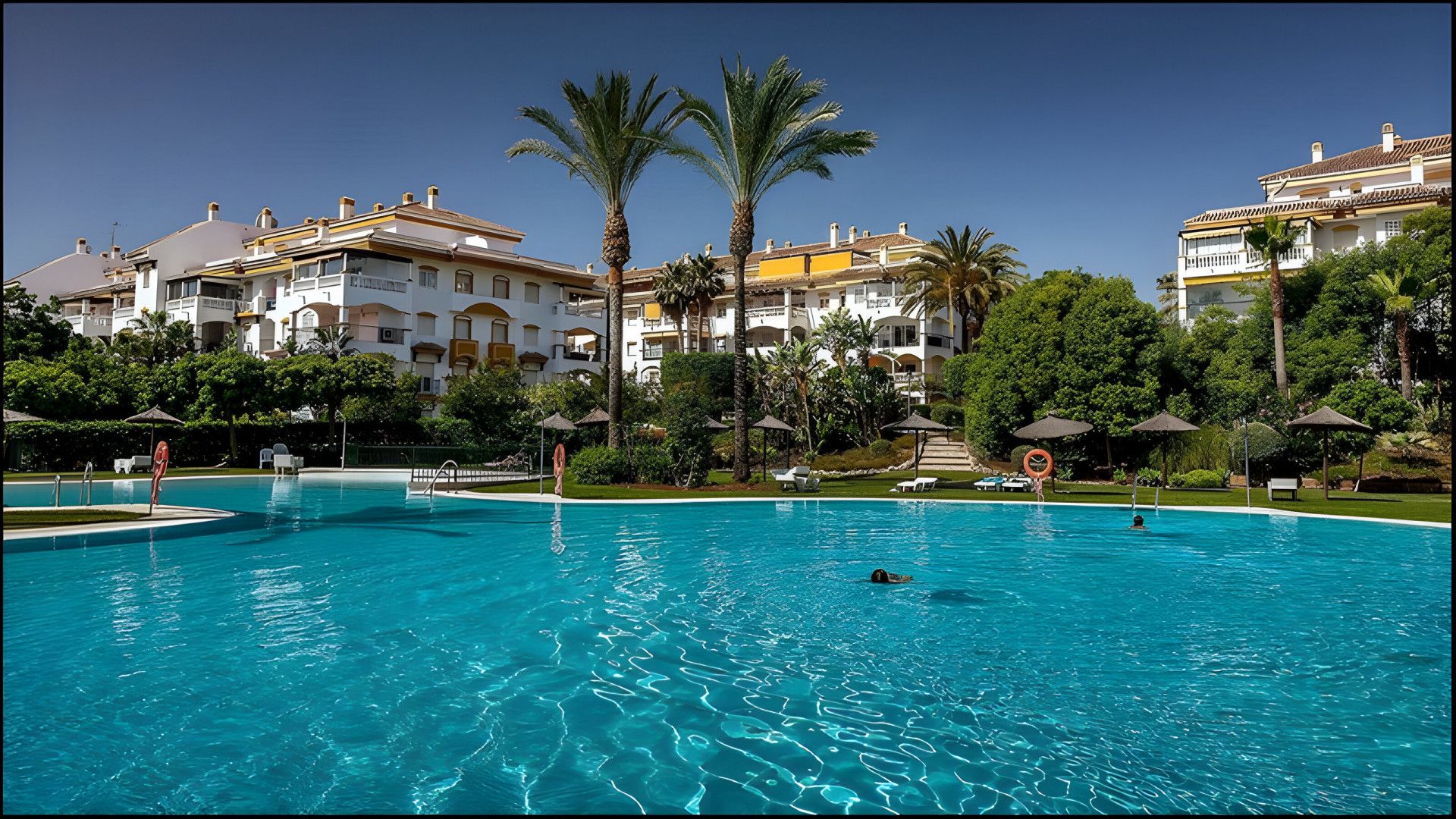 Exterior view of Planta baja for sale in Marbella  with Private garden, Terrace and Swimming Pool