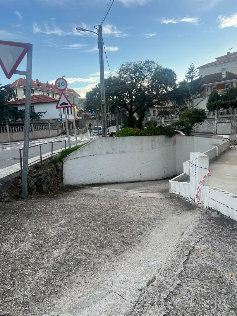 Vista exterior de Garatge en venda en Baiona, Pontevedra