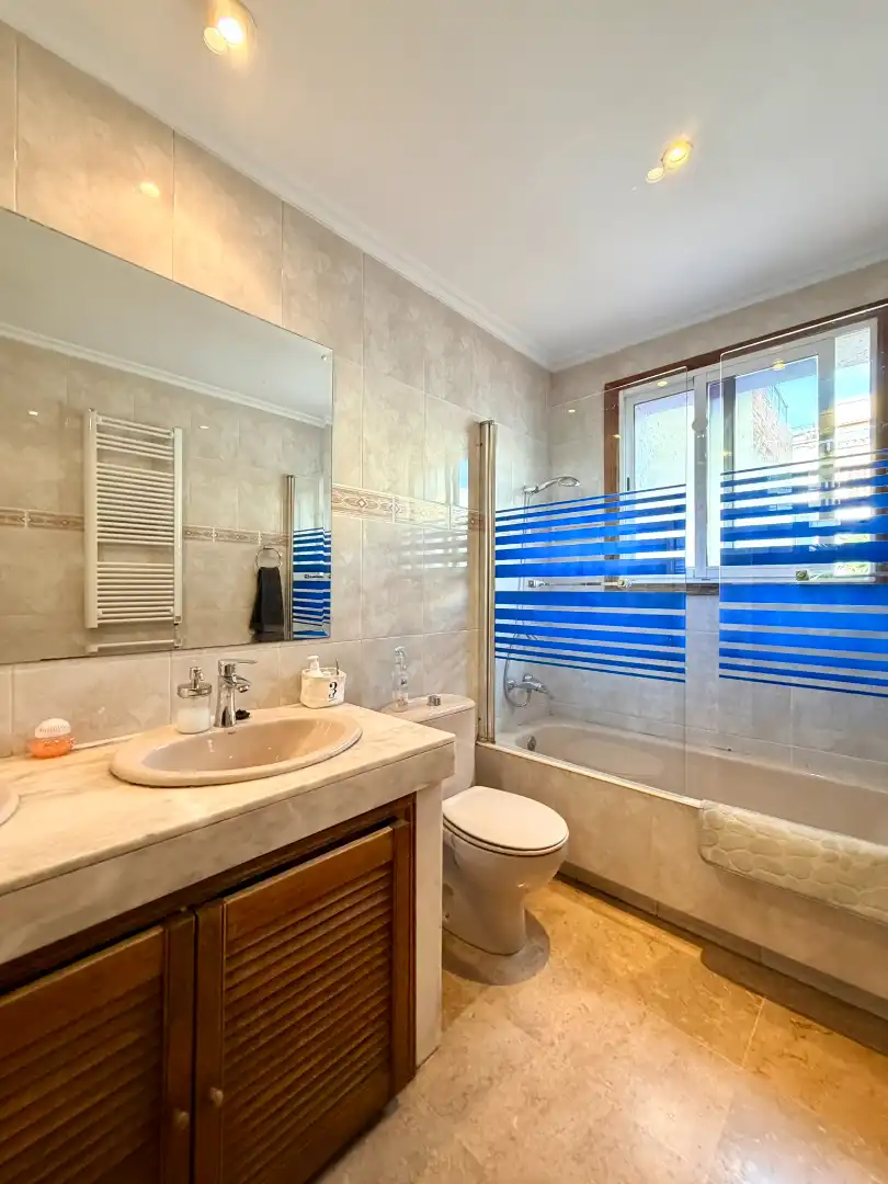 Baño de Casa o chalet en venta en El Masnou con Aire acondicionado, Calefacción y Terraza
